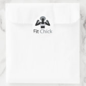 Fit Chick mit Afro halten Kettlebells Runder Aufkleber (Tasche)