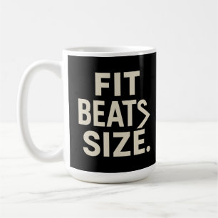Fit schlägt Größe Motivationsfitness, Gym-Lifestyl Kaffeetasse
