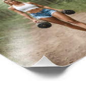 Fitness Mädchen, die im Wald Gewicht tragen Fotodruck (Ecke)