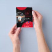 Fitnessraum mit schwarzem und rotem Foto - Trainer Flyer (Gruppe)