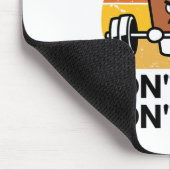 Fitnessstudio-Fun-Training ohne Furz-Witze Mousepad (Ecke)
