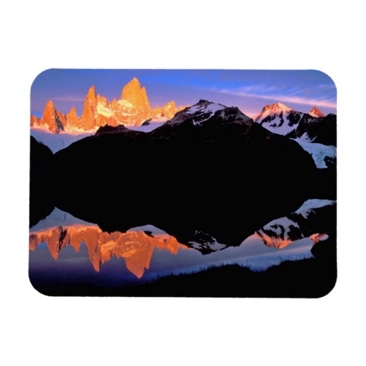Fitz Roy Group spiegelt sich in Gletscherseen wide Magnet (Horizontal)