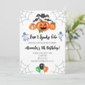 Five is a Spooky Vibe 5th Birthday Invitation Einladung (Stehend Vorderseite)