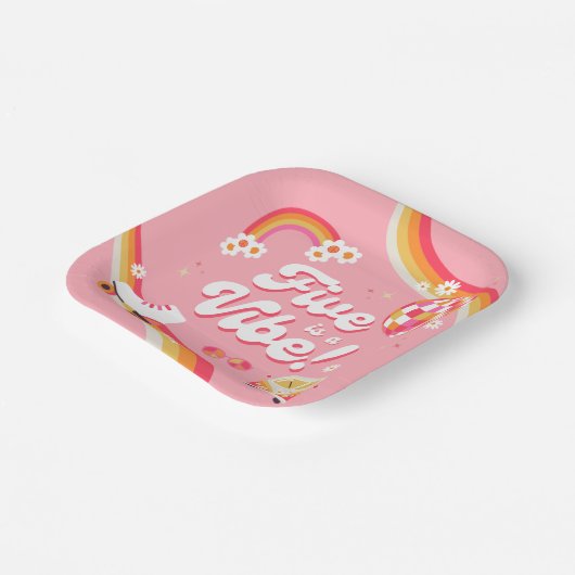 Five ist ein Vibe Birthday Teller (Gewinkelt)