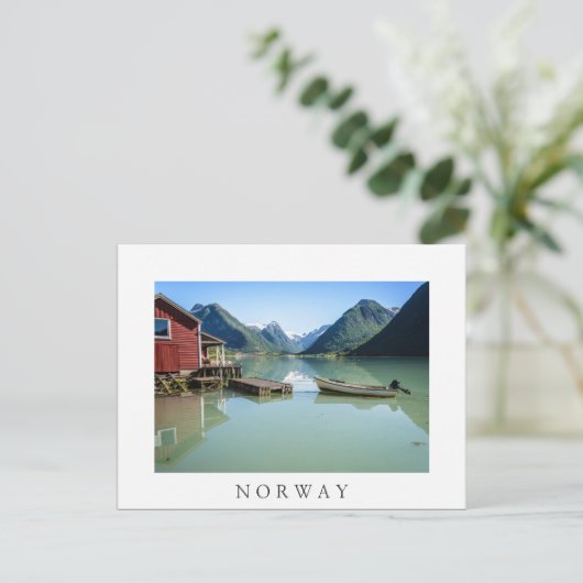 Fjord-Landschaft in Norwegen, weißer Text Postkart Postkarte (Stehend Vorderseite)