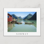 Fjord-Landschaft in Norwegen, weißer Text Postkart Postkarte (Vorderseite)