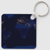 Flachbild-Karte der Erde, auf der die Lichter der  Schlüsselanhänger (Rückseite)