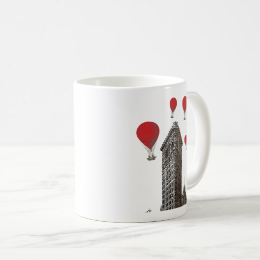 Flacheisen-Gebäude und Rot-Heißluftballons Kaffeetasse (VorderseiteRechts)