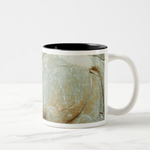 Flachrelief eines anthropomorphen Stiers Zweifarbige Tasse