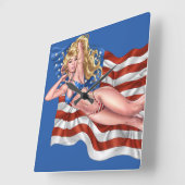 Flag Bikini Pinup Giro del Malcantone Quadratische Wanduhr (Winkel)