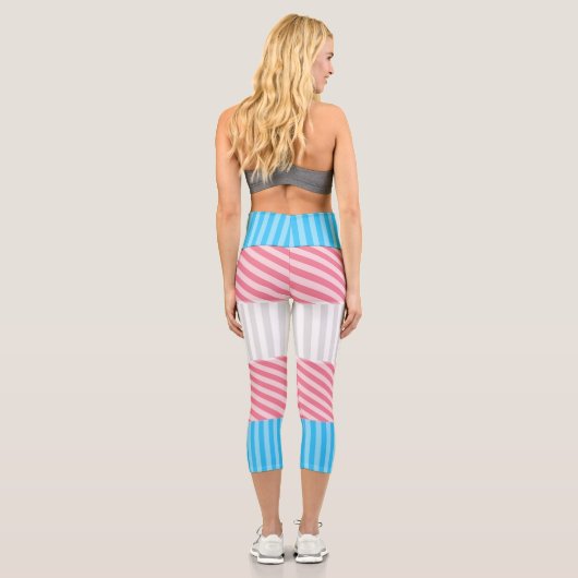 Flag "Funky Boho Stripe Abstrakt Transgender Pride Capri Leggings (Rückseite)