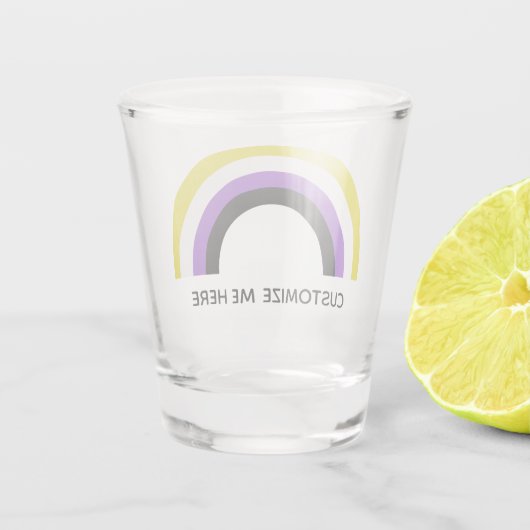 Flag für nicht binäre Regenbogen, nicht binäre Sto Schnapsglas (Rückseite)