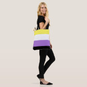 Flag für nichtbinäre Pride Tasche (Am Model)