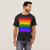 Flag für Regenbogen-Gay Pride T-Shirt (Vorne ganz)