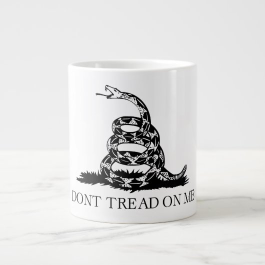 Flag Gadsden Rattlesnake: Revolutionärer Krieg 177 Jumbo-Tasse (Vorderseite)