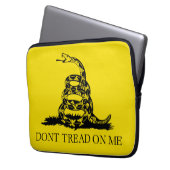 Flag Gadsden Rattlesnake: Revolutionärer Krieg 177 Laptopschutzhülle (Vorderseite Links)