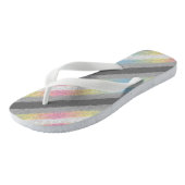 Flag Groovy Boho Trippy Abstrakt Demifluid Pride Badesandalen (Schrägansicht)