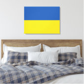 Flag of Ukraine Button Leinwanddruck (Insitu (Schlafzimmer))