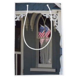 Flag Reflections - Martha's Vineyard Mittlere Geschenktüte
