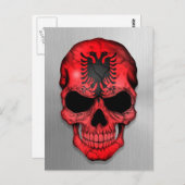 Flagge Albaniens auf einem Stahlschädel Postkarte (Vorne/Hinten)