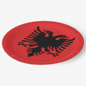 Flagge Albaniens Pappteller (Schrägansicht)