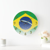 Flagge Brasiliens mit Halftone-Effekt Große Wanduhr (Zuhause)