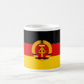 Flagge der DDR - Flagge der DDR (Ostdeutschland) Kaffeetasse (Mittel)