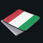 Flagge der Italien-Neopren-Laptop-Hülse Laptopschutzhülle<br><div class="desc">Die Flagge von Italien (bandiera d'Italia, häufig bezogen auf italienisch als IL Tricolore) ist eine tricolour kennzeichnengleichmäßig sortierte Vertikale drei erblaßt von Grünem, von weißem und von Rotem, mit dem Grün an der Hebemaschinenseite. Seine gegenwärtige Form ist seit dem 19. Juni 1946 gebräuchlich gewesen und wurde formal am 1. Januar...</div>