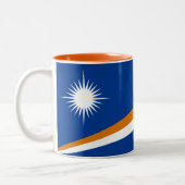 Flagge der Marshall-Inseln Zweifarbige Tasse (Links)