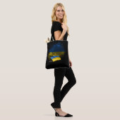 Flagge der Ukraine Tasche (Am Model)