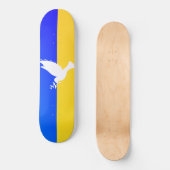 Flagge der Ukraine - Taube des Friedens - Freiheit Skateboard (Vorderseite)