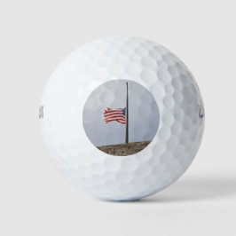 Flagge der Vereinigten Staaten bei Half-Mast (USA) Golfball