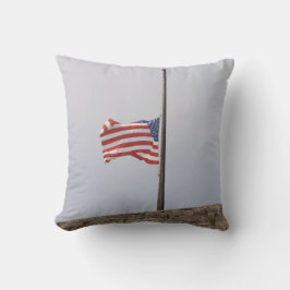 Flagge der Vereinigten Staaten bei Half-Mast (USA) Kissen