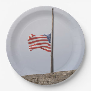Flagge der Vereinigten Staaten bei Half-Mast (USA) Pappteller
