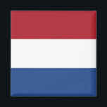 Flagge Dreifarbiges Niederlande Magnet<br><div class="desc">Flagge der Niederlande: "Ich halte an". Es besteht aus drei horizontalen Streifen: rot,  weiß und blau.</div>