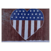 Flagge in der Herzform gemalt auf Scheune nach Schneidebrett (Vorderseite)