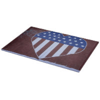 Flagge in der Herzform gemalt auf Scheune nach