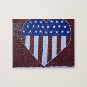 Flagge in Herzform auf Scheune gemalt nach 9-11. Puzzle