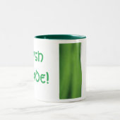 Flagge, irischer Stolz! Zweifarbige Tasse (Mittel)