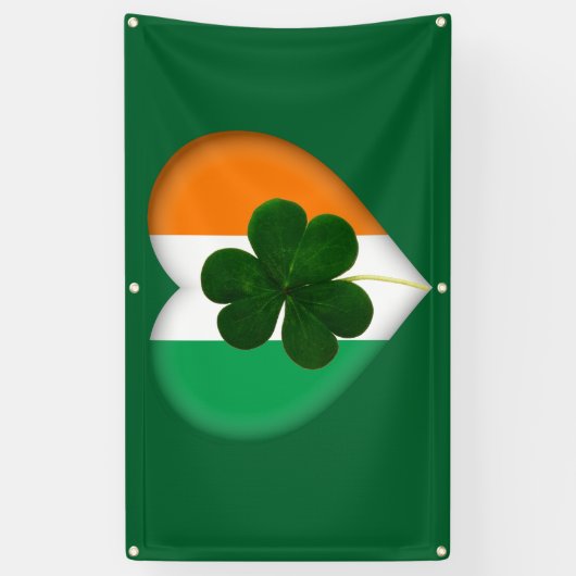 Flagge Irlands Herz mit Kleeblatt St. Patrick Banner (Vertikal)