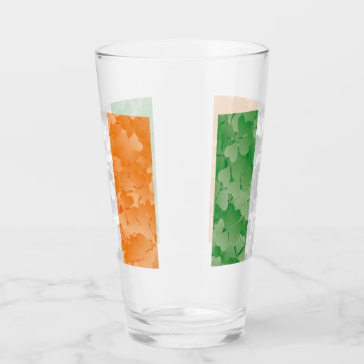 Flagge Irlands mit Kleeblättern Glas (Links)