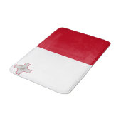 Flagge Maltas Badematte (Schrägansicht)
