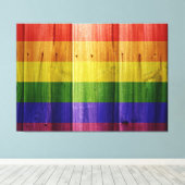 Flagge mit hölzernem Regenbogen Leinwanddruck (Insitu (Holzboden))