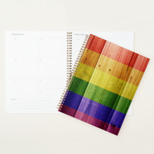 Flagge mit hölzernem Regenbogen Planer