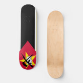 Flagge Mosambiks (Nationalflagge) (Afrika) Skateboard (Vorderseite)