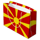 Flagge Nordmakedonien Große Geschenktüte (Rückseite Schrägansicht)