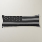 Flagge-schwarzes Grau Seitenschläferkissen (Rückseite)