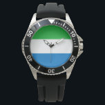 Flagge Sierra Leones Armbanduhr<br><div class="desc">Dieses Design zeigt die Nationalflagge von Sierra Leone (offiziell als Republik Sierra Leone bekannt und informell als Salone bekannt), einem Land an der Südwestküste Westafrikas. Sierra Leone grenzt an Liberia im Südosten und an die Guinea im Nordosten. Das Land Sierra Leone hat ein tropisches Klima mit einer vielfältigen Umgebung von...</div>