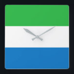 Flagge Sierra Leones Quadratische Wanduhr<br><div class="desc">Das Sierra Leone ist eine horizontale Trikolore. Die verwendeten Farben in der Flagge sind blau, grün, weiß. Der Anteil der Sierra Leone beträgt 2:3. Die Flagge Sierra Leones wurde 1961 adoptiert.</div>