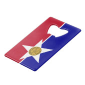 Flagge "Stainless Steel Bottle Opener Dallas" Geldbeutel Flaschenöffner (Vorderseite Schrägansicht)